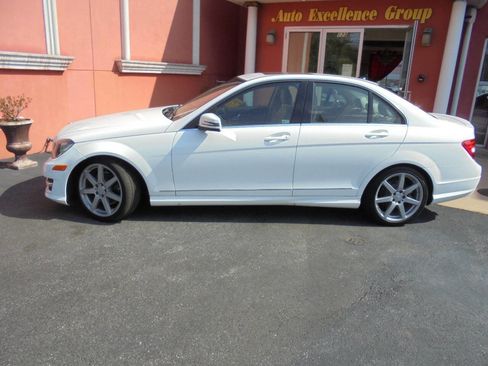 Used 2014 Mercedes-Benz C 300 4MATIC Sedan w/ Premium 1 Package image 4