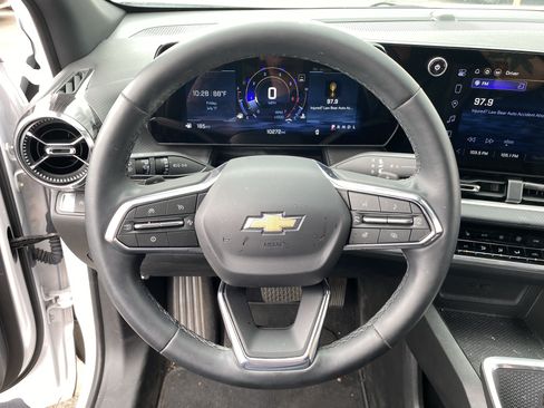 Used 2026 Chevrolet Equinox LT w/ Convenience Package II FWD image 27