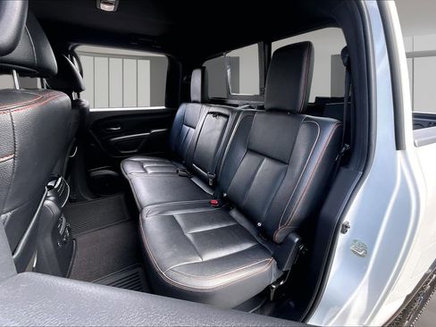 Used 2021 Nissan Titan PRO-4X w/ Pro-4x Convenience Package AWD/4WD image 23