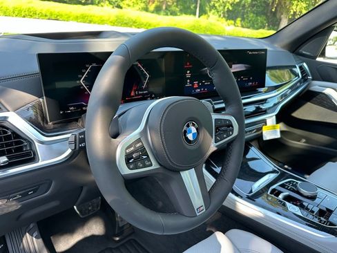 New 2026 BMW X5 xDrive40i w/ M Sport Package AWD/4WD image 14