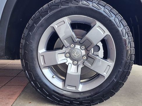 Used 2025 Honda Ridgeline TrailSport image 4