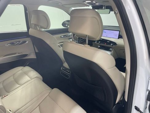 Used 2026 Genesis GV70 2.5T Select image 19