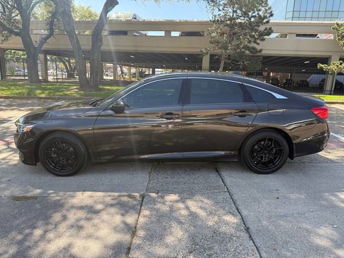 Used 2018 Honda Accord LX image 3