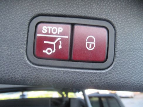 Used 2014 Mercedes-Benz GL 450 4MATIC image 32