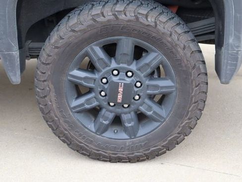 Used 2025 GMC Sierra 2500 AT4 w/ AT4 Premium Plus Package AWD/4WD image 31