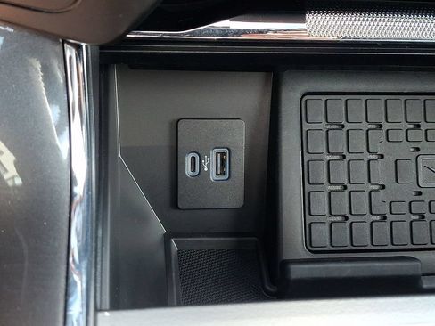 Used 2023 Ford F150 Lariat AWD/4WD image 25