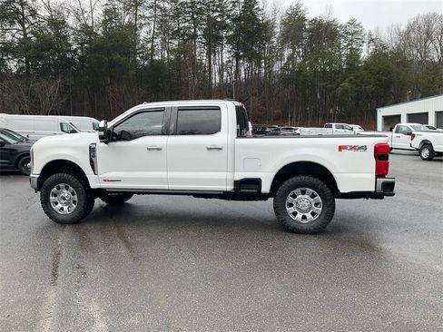Used 2024 Ford F350 King Ranch w/ Chrome Package image 8