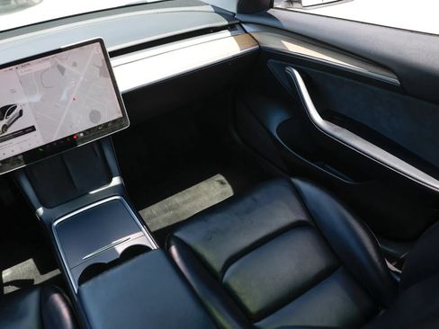 Used 2021 Tesla Model 3 Standard Range Plus RWD image 13