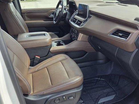 Used 2024 Chevrolet Tahoe High Country AWD/4WD image 20