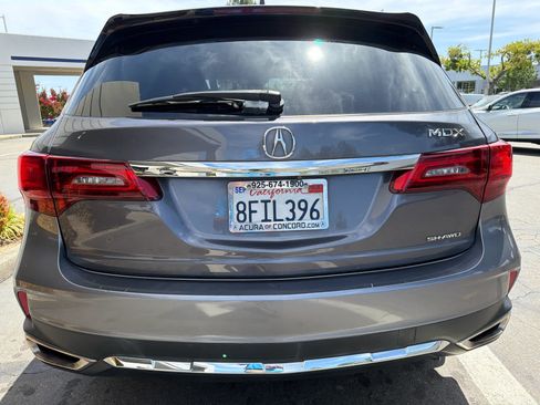 Used 2018 Acura MDX SH-AWD image 4