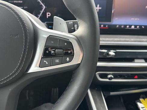 Used 2025 BMW X5 xDrive40i w/ Executive Package image 22