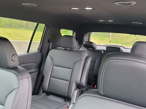 New 2026 Chevrolet Traverse LT w/ Driver Confidence Package AWD/4WD image 25