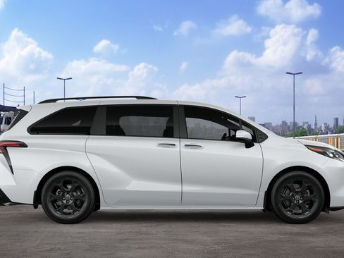 New 2026 Toyota Sienna XLE Woodland Edition AWD/4WD image 12