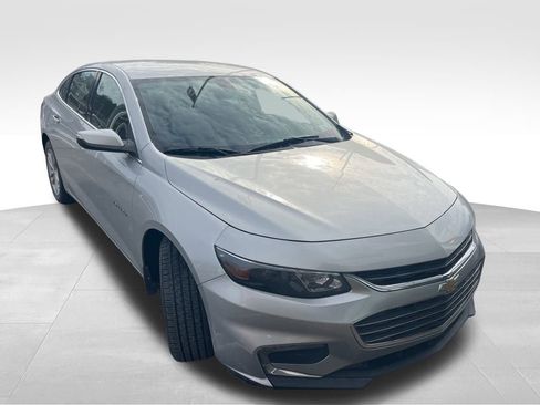 Used 2018 Chevrolet Malibu LT image 28