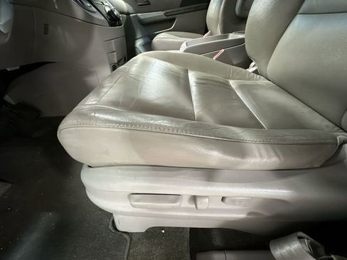 Used 2011 Honda Odyssey EX-L image 18