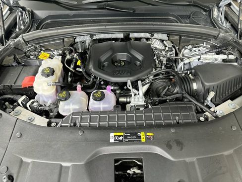 Used 2023 Jeep Grand Cherokee 4WD 4xe image 9