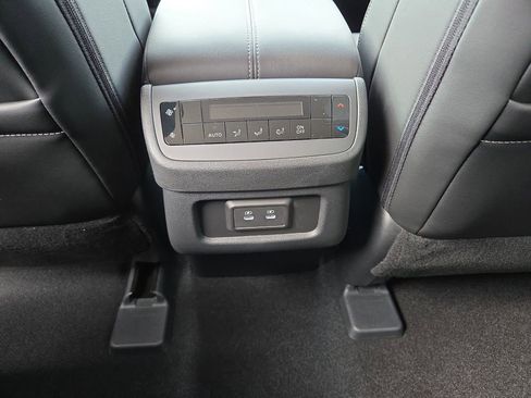 New 2026 Nissan Pathfinder SL AWD/4WD image 18