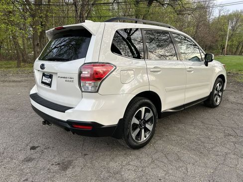 Used 2017 Subaru Forester 2.5i Limited AWD/4WD image 8