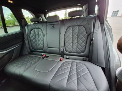 Used 2024 BMW X5 xDrive40i w/ Premium Package AWD/4WD image 19