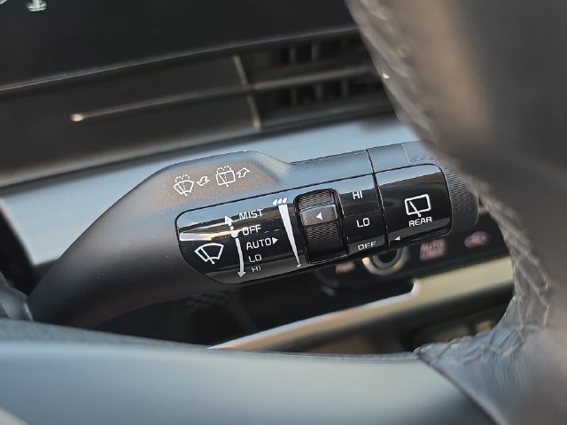 Certified 2024 Kia Sportage EX FWD image 21