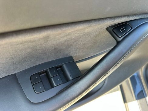 Used 2021 Tesla Model Y Performance image 19