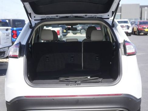 Used 2015 Ford Edge SEL image 30