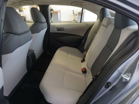 Used 2022 Toyota Corolla LE FWD image 17