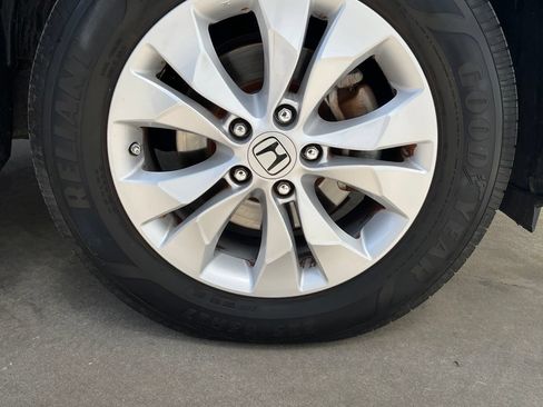 Used 2012 Honda CR-V EX image 27