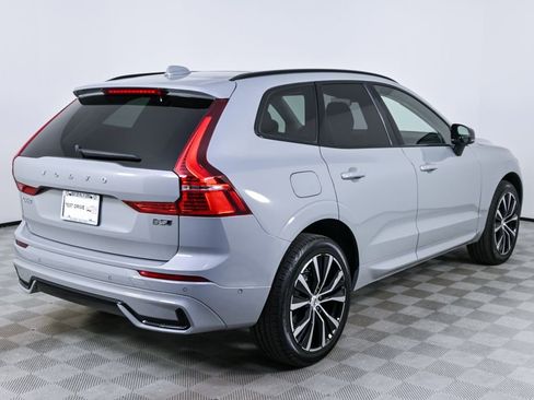 Certified 2025 Volvo XC60 B5 Plus AWD/4WD image 29