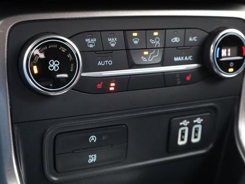 Used 2020 Ford EcoSport SE image 19