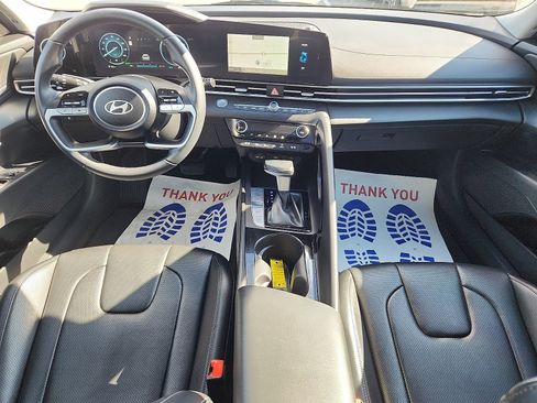 Used 2024 Hyundai Elantra Limited FWD image 9