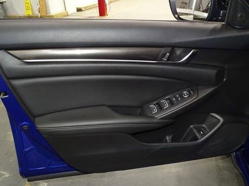 Used 2021 Honda Accord Sport image 15