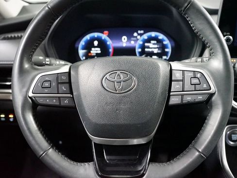 Used 2024 Toyota Grand Highlander Limited image 12