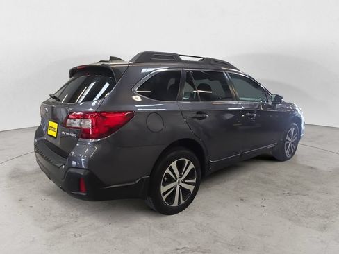Used 2018 Subaru Outback 2.5i Limited AWD/4WD image 5
