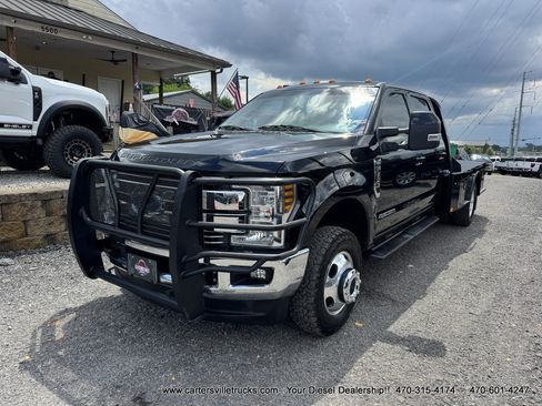 Used 2018 Ford F350 Lariat w/ Lariat Value Package AWD/4WD image 2