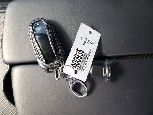 Used 2021 Tesla Model X Performance image 10