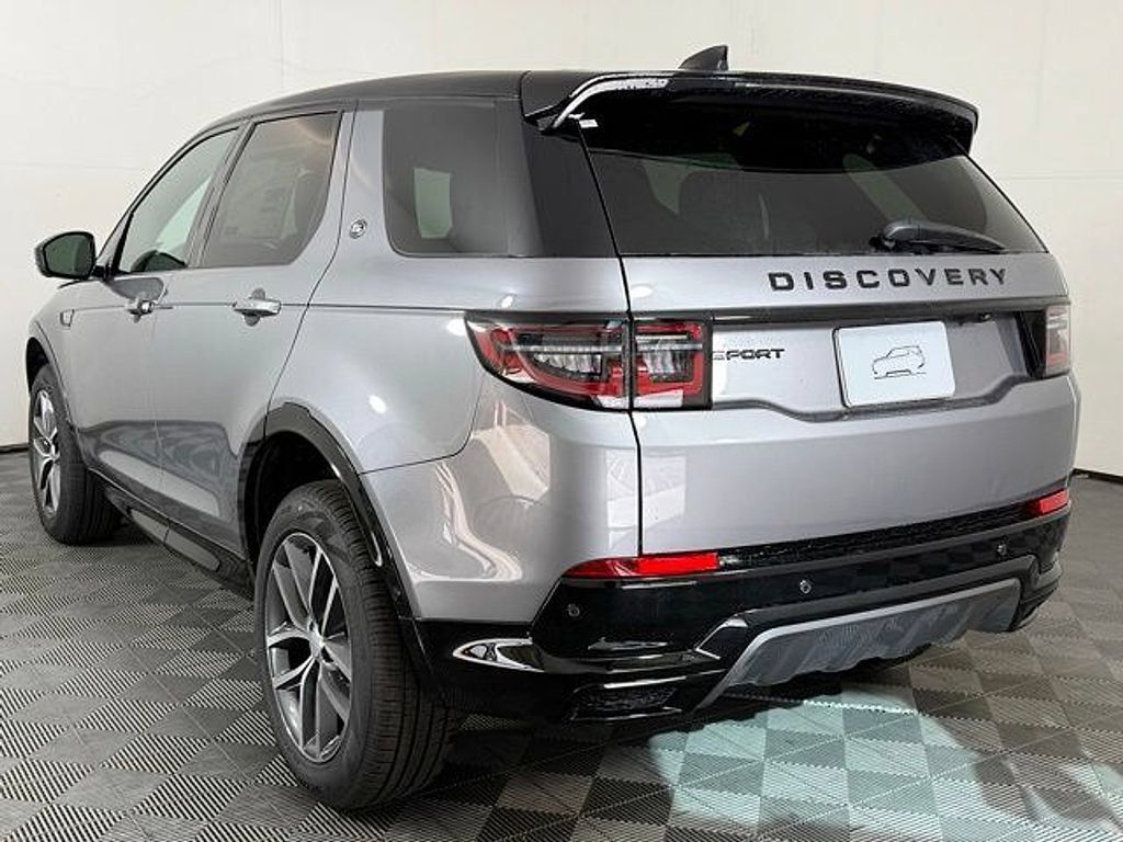 New 2026 Land Rover Discovery Sport Landmark AWD/4WD image 4