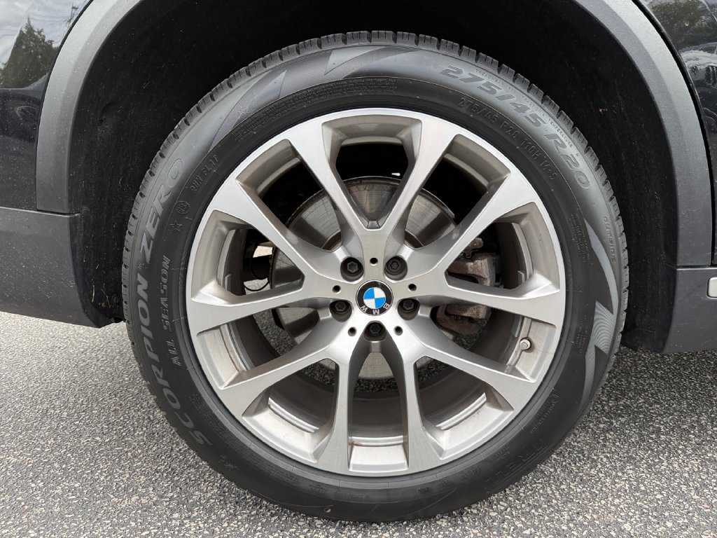 Certified 2024 BMW X5 xDrive40i w/ Premium Package AWD/4WD image 17