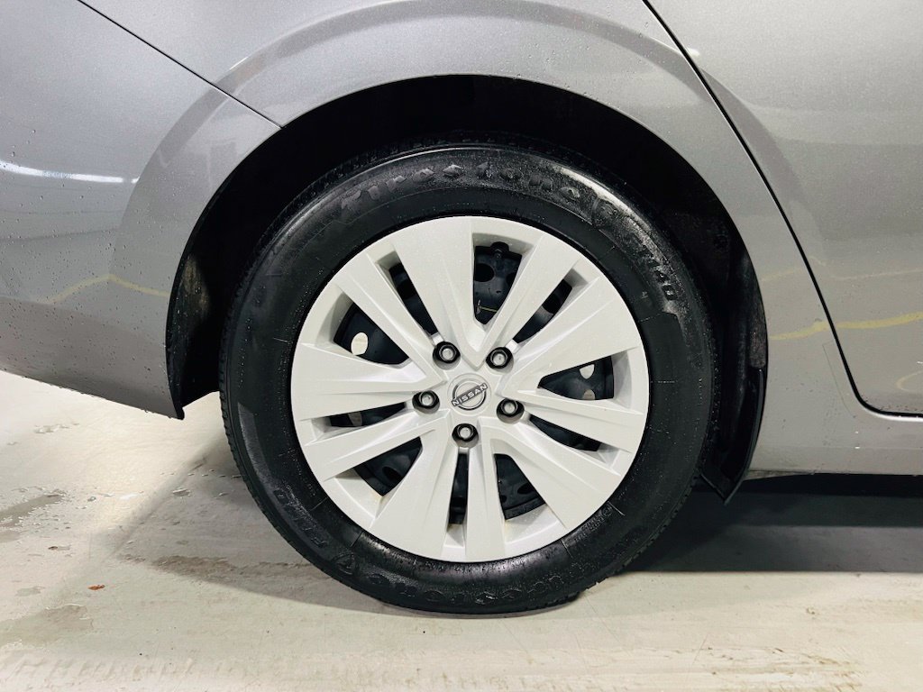 Used 2025 Nissan Sentra S FWD image 9