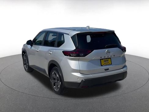 Used 2025 Nissan Rogue SV FWD image 11