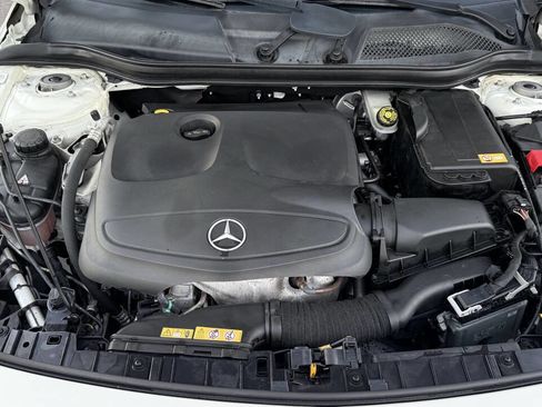 Used 2015 Mercedes-Benz GLA 250 GLA 250 4dr SUV image 9