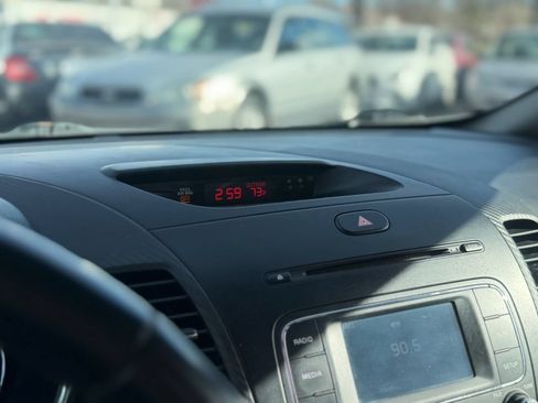 Used 2016 Kia Forte EX FWD image 15