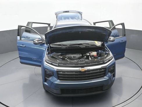 Used 2024 Chevrolet Traverse LS FWD image 81