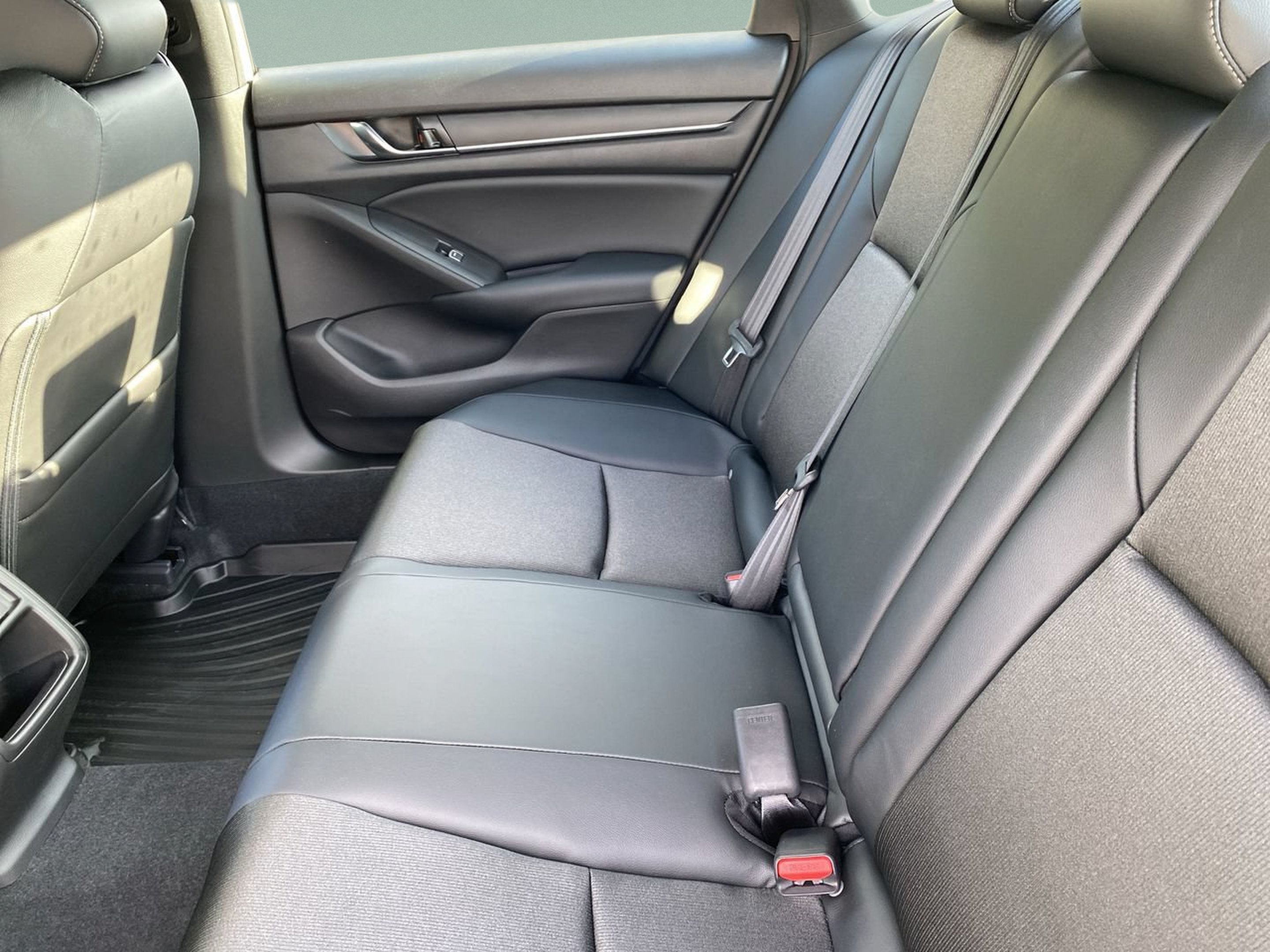 Used 2021 Honda Accord Sport image 12