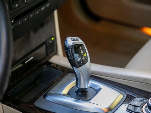 Used 2010 BMW 535i Sedan image 28