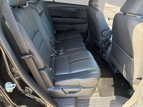 Used 2023 Honda Passport TrailSport image 6