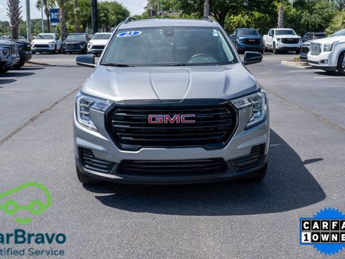 Used 2023 GMC Terrain SLE w/ Driver Convenience Package FWD image 8