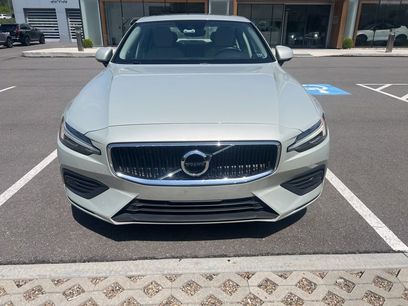 Used 2019 Volvo S60 T6 Momentum w/ Premium Package