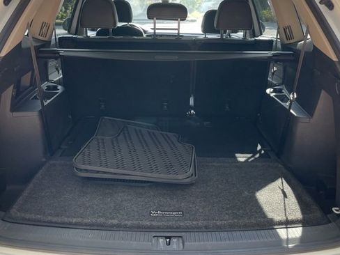 Used 2022 Volkswagen Atlas SEL R-Line image 16