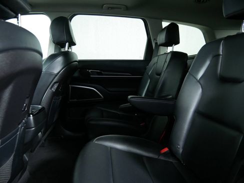 Certified 2024 Kia Telluride S w/ S Sunroof Package AWD/4WD image 18